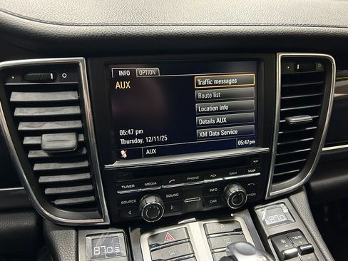 Used 2012 Porsche Panamera 4 image 27