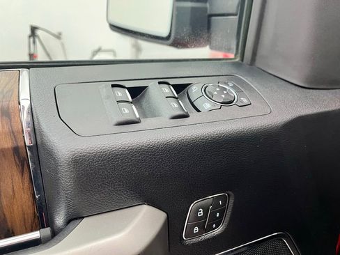 Used 2020 Ford F150 Lariat w/ Equipment Group 502A Luxury AWD/4WD image 17