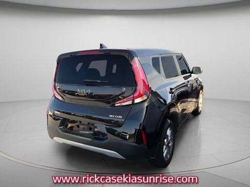 Used 2023 Kia Soul S FWD image 6