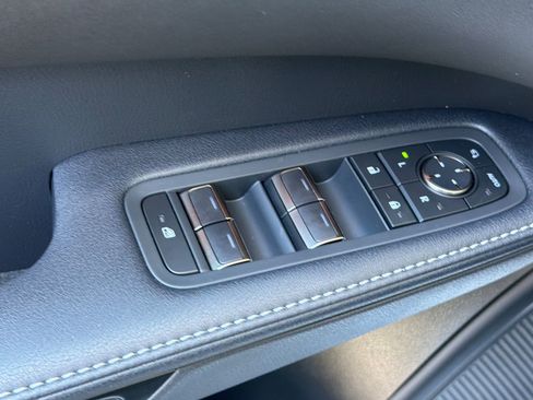 Used 2025 Lexus RX 450h AWD w/ Convenience Package image 13