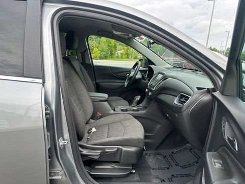 Used 2024 Chevrolet Equinox LT AWD/4WD image 12