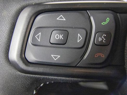 New 2025 Jeep Gladiator Sport image 30