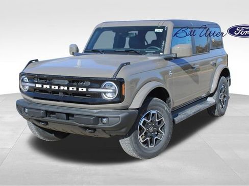 New 2025 Ford Bronco Outer Banks image 1