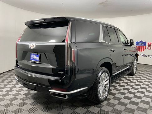 Used 2023 Cadillac Escalade Premium Luxury RWD image 3