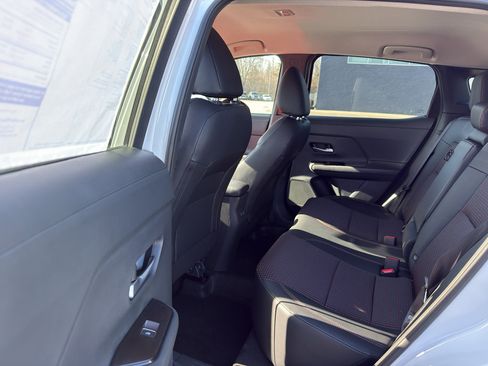 New 2026 Nissan Kicks SR w/ Cold Weather Package AWD/4WD image 29