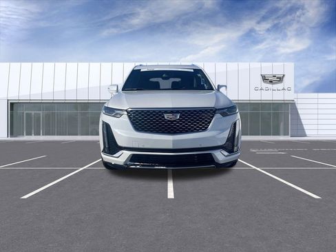 Certified 2024 Cadillac XT6 Premium Luxury w/ LPO, Floor Liner Package image 3