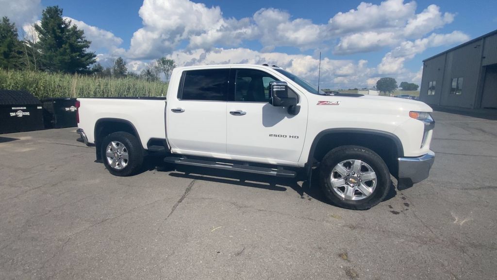Used 2022 Chevrolet Silverado 2500 LTZ AWD/4WD image 2