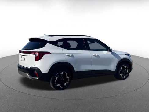 Used 2025 Kia Seltos S image 15