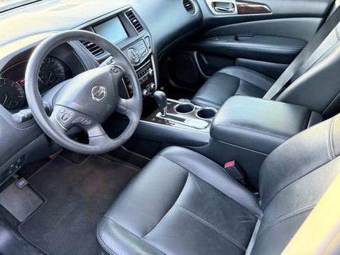 Used 2013 Nissan Pathfinder SL w/ SL Premium Pkg FWD image 5