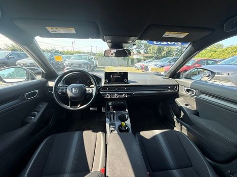 Used 2023 Honda Civic Sport image 18