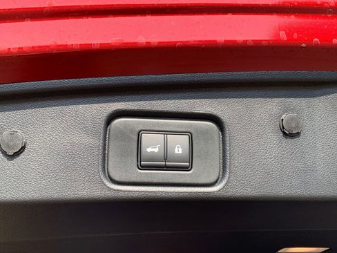 New 2026 Nissan Pathfinder SL image 7