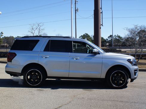 Used 2024 Ford Expedition Limited image 22