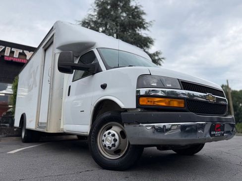 Used 2021 Chevrolet Express 3500 w/ Power Convenience Package RWD image 8