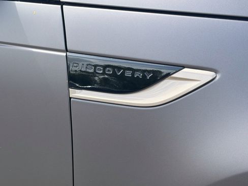 New 2026 Land Rover Discovery Limited Edition AWD/4WD image 48