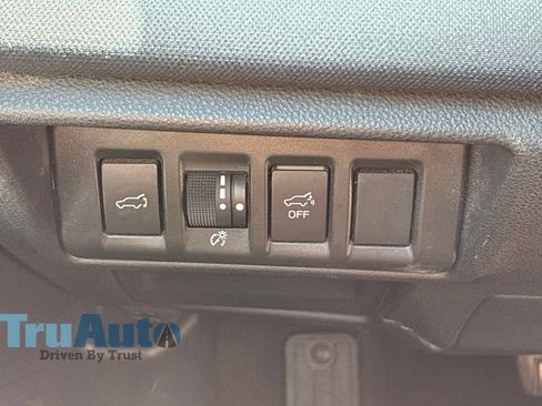 Used 2022 Subaru Outback Premium AWD/4WD image 35