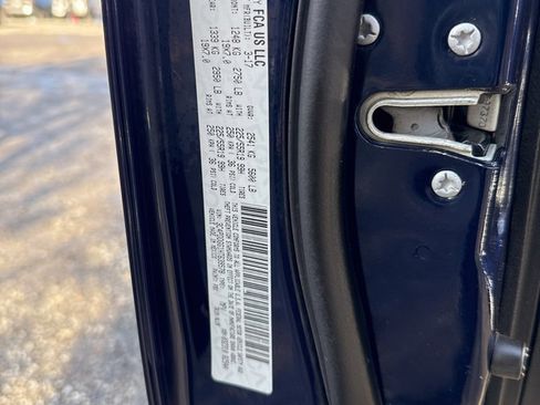 Used 2017 Dodge Journey Crossroad w/ Popular Equipment Group image 12