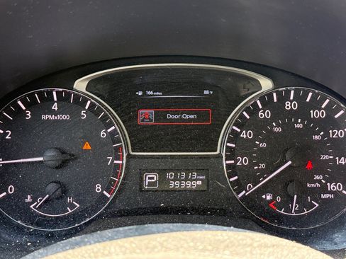 Used 2013 Nissan Altima 2.5 SL FWD image 11