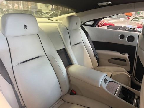 Used 2015 Rolls-Royce Wraith RWD image 7