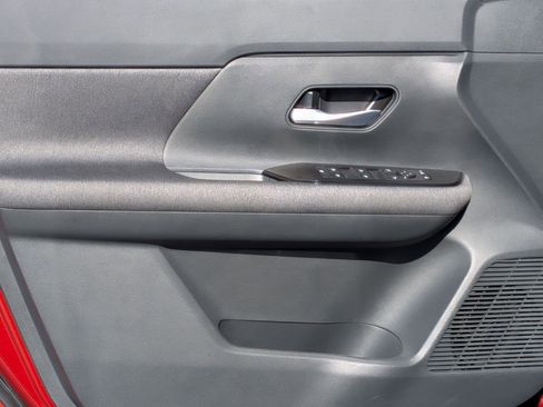 New 2026 Nissan Kicks SV w/ Charging Package image 12