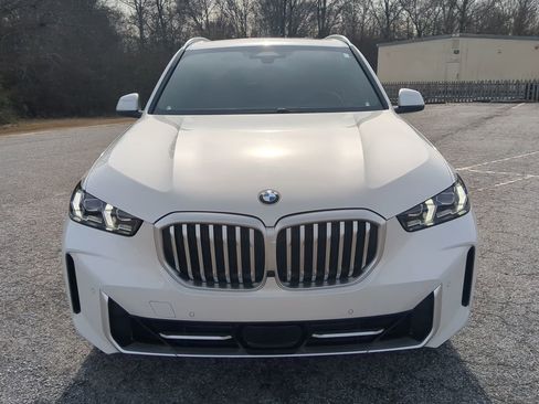 Used 2024 BMW X5 sDrive40i w/ Premium Package image 7