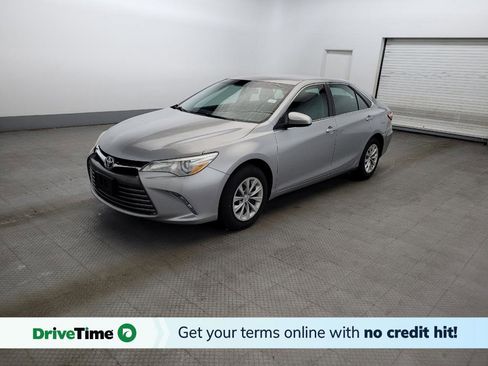 Used 2016 Toyota Camry LE FWD image 1
