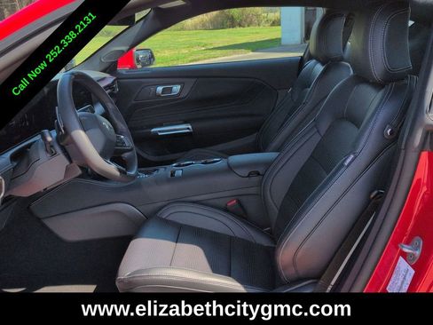 Used 2025 Ford Mustang GT Premium image 9