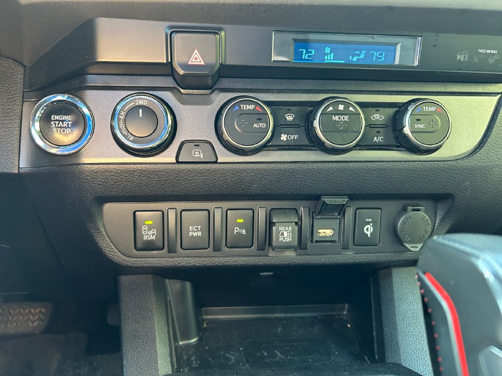 Used 2023 Toyota Tacoma TRD Sport w/ Technology Package AWD/4WD image 28
