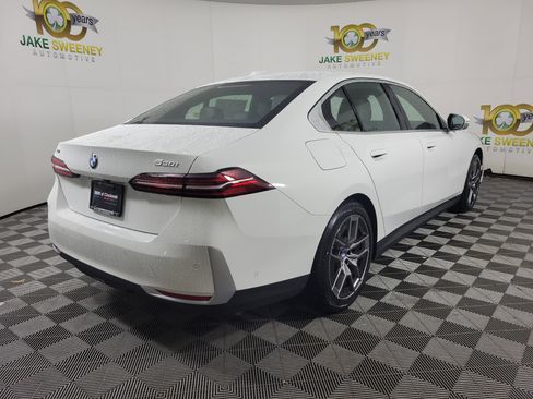 New 2026 BMW 530i xDrive AWD/4WD image 7