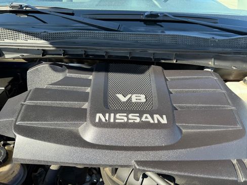 Used 2019 Nissan Titan SV AWD/4WD image 30