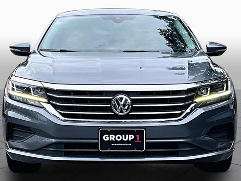 Used 2022 Volkswagen Passat 2.0T SE FWD image 4