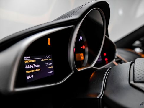 Used 2013 McLaren MP4-12C Spider image 42