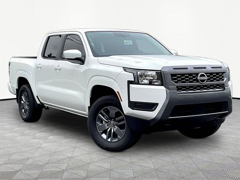 Used 2025 Nissan Frontier SV AWD/4WD image 3