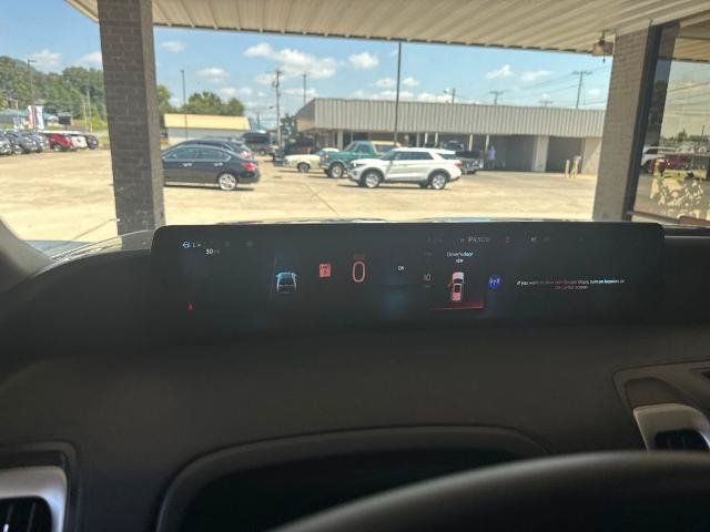 Certified 2025 Ford Expedition Active RWD image 11