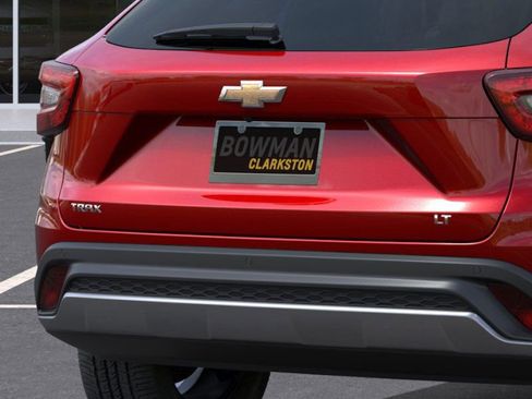 New 2026 Chevrolet Trax LT w/ Driver Confidence Package image 14