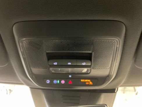 Used 2025 Chevrolet Equinox EV LT w/ Convenience Package II AWD/4WD image 29