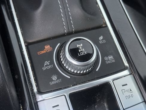 Used 2022 Kia Telluride S image 21