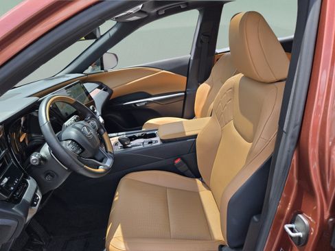 Certified 2025 Lexus RX 350 Premium w/ Accessory Package (Z1) FWD image 17