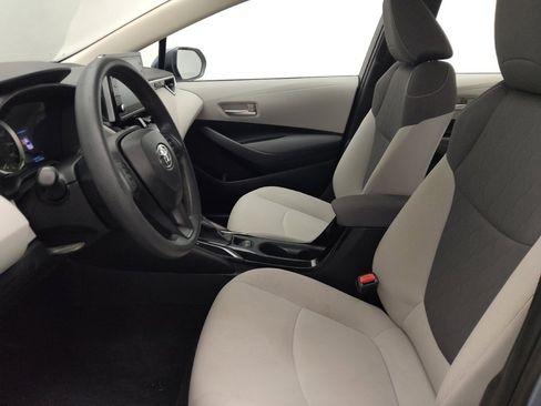 Used 2021 Toyota Corolla LE FWD image 17