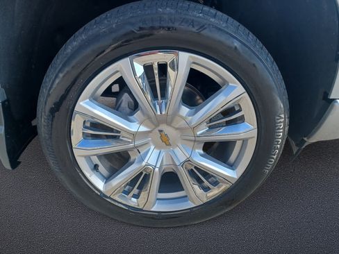 Used 2023 Chevrolet Silverado 1500 High Country w/ High Country Premium Package AWD/4WD image 30
