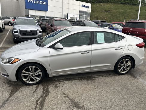 Used 2017 Hyundai Elantra Limited FWD image 8