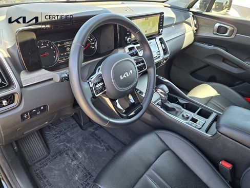 Certified 2023 Kia Sorento EX FWD image 11