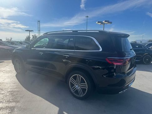 Used 2024 Mercedes-Benz GLS 450 4MATIC image 3