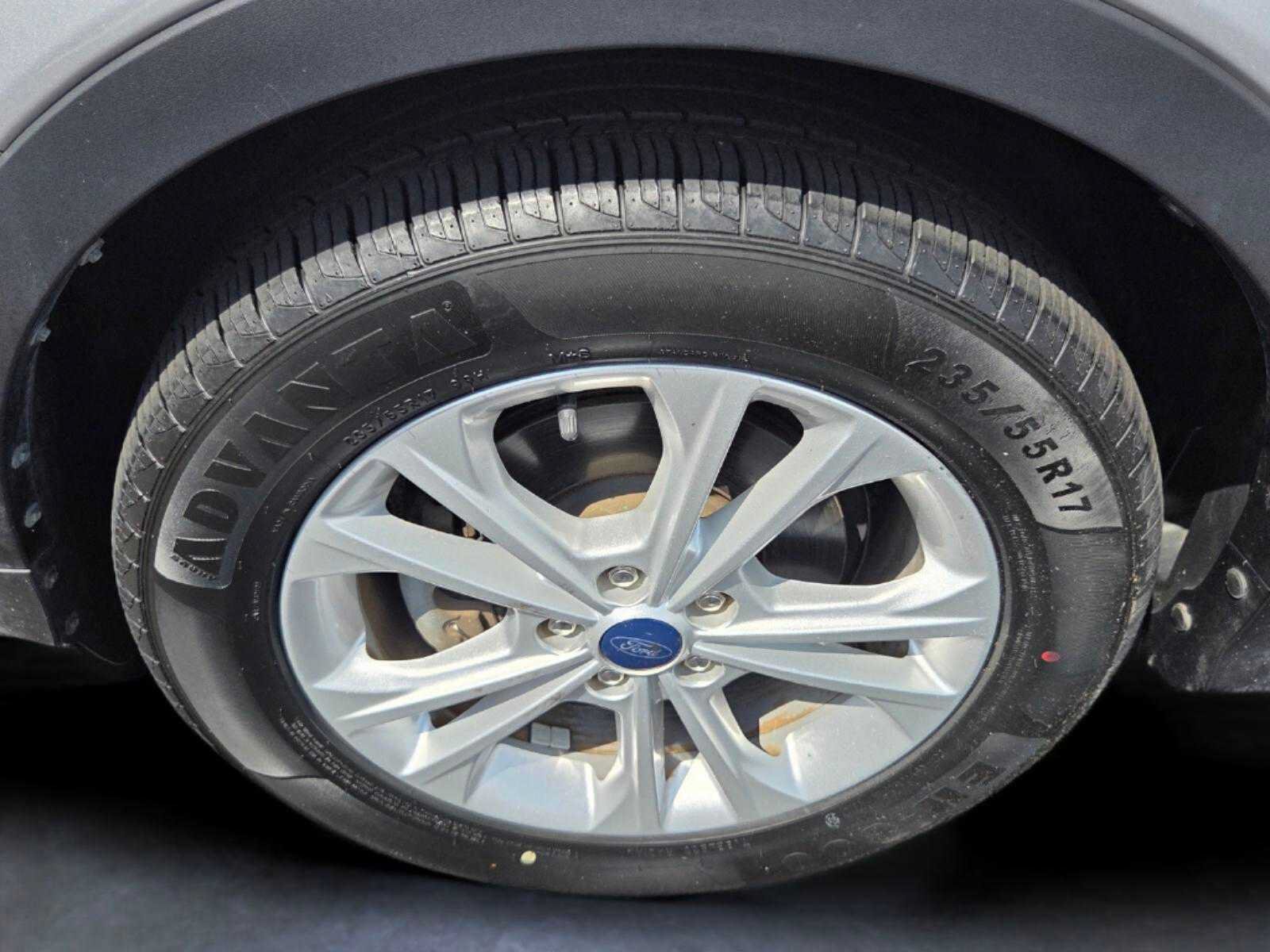 Used 2018 Ford Escape SE FWD image 9
