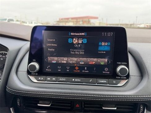 Used 2021 Nissan Rogue SV image 14