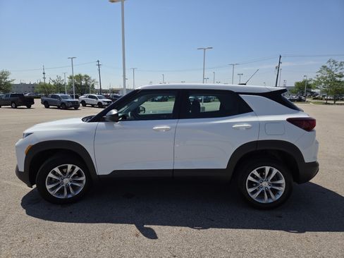 Used 2021 Chevrolet TrailBlazer LS AWD/4WD image 15