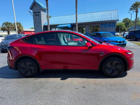 Used 2026 Tesla Model Y Long Range image 4