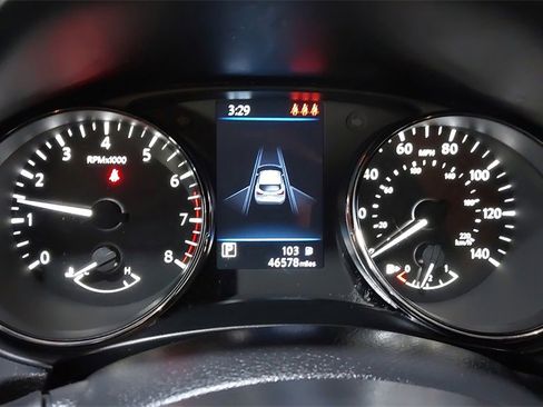 Used 2021 Nissan Rogue Sport SL w/ Premium Package image 22