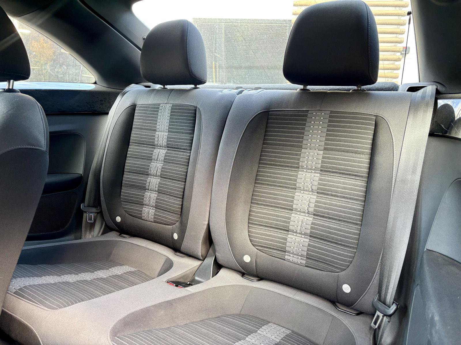 Used 2012 Volkswagen Beetle Launch Edition FWD image 10