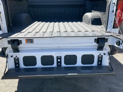 Used 2024 GMC Sierra 1500 AT4 w/ Technology Package AWD/4WD image 47