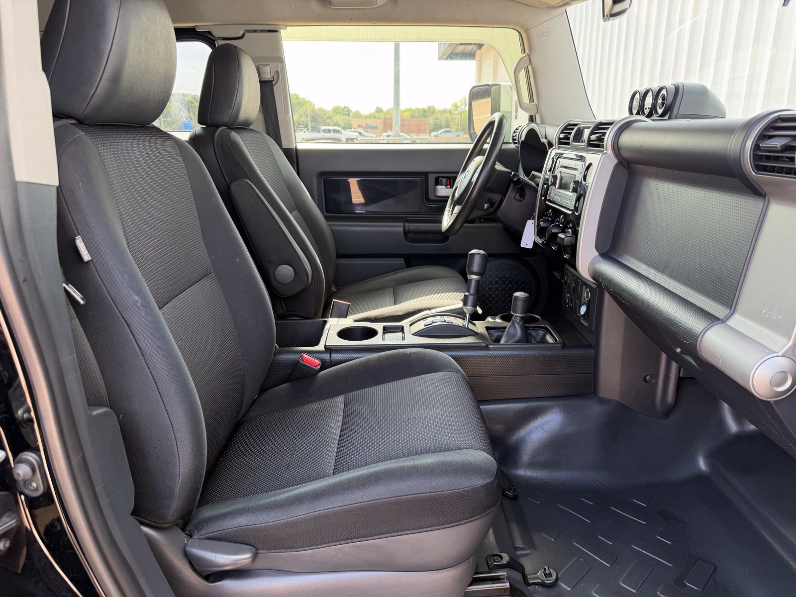Used 2012 Toyota FJ Cruiser 4WD w/ Upgrade Pkg image 24